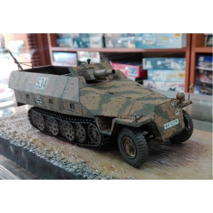 MAQUETA ARMADA SD.KFZ-251 Esc.1/35