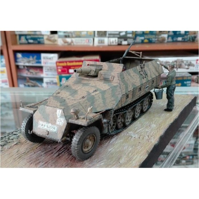 MAQUETA ARMADA SD.KFZ-251 Esc.1/35
