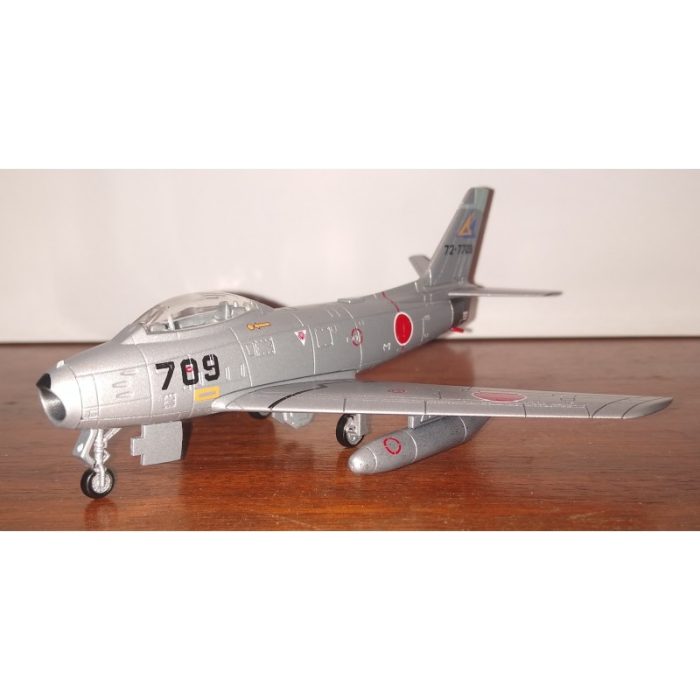 NORTH AMERICAN F-86J SABRE FUERZA AEREA DE JAPON Esc.1/100