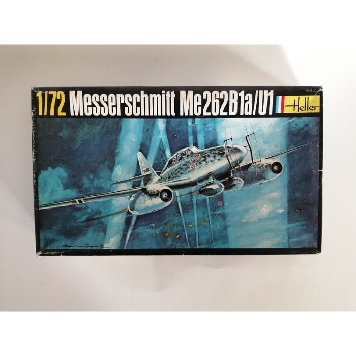 COD. HELL233 MESSERSCHMITT Me 262 B 1a/U1. ESC 1/72 COD. HELL233 MESSERSCHMITT Me 262 B 1a/U1. ESC 1/72
