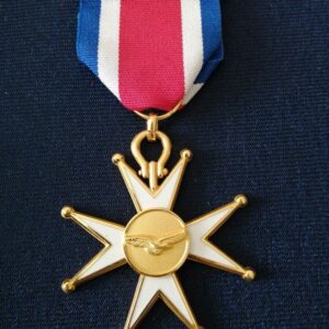 CONDECORACION "CRUZ DE SERVICIOS OPERATIVOS EN UNIDADES AERONAVALES"