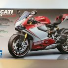 COD.TAM14132 DUCATI 1199 PANIGALE S TRICOLORE. ESC 1/12