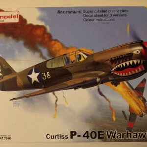 COD.AZM7696 CURTISS P-40E WARHAWK "AVG". ESC 1/72