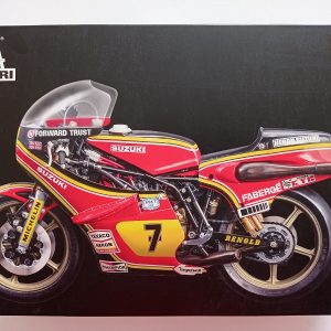 COD.ITA4644 SUZUKI RG 500 XR27. ESC 1/9